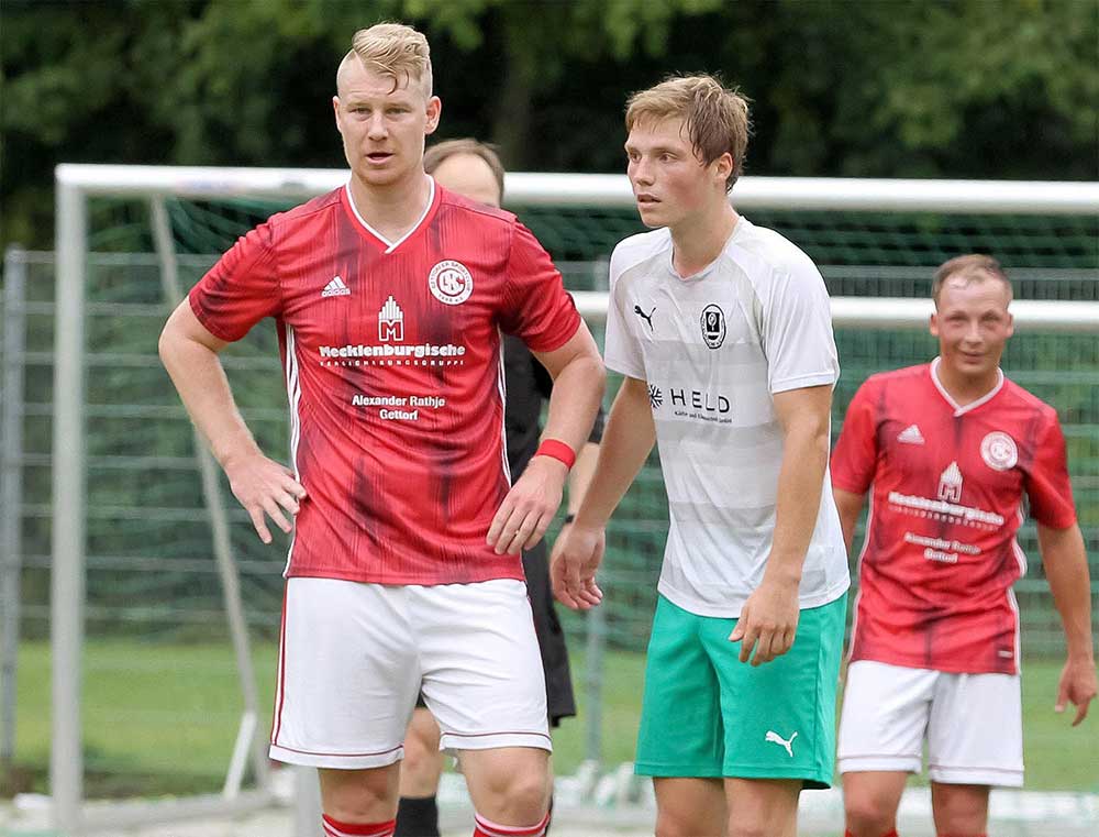 Torben Dahsel (li., Gettorfer SC) fehlte als wichtige Anspielstation in der Offensive. © 2022 Ismail Yesilyurt Torben Dahsel (li., Gettorfer SC) gelangen unglaubliche vier Tore in fünf Minuten. © Ismail Yesilyurt