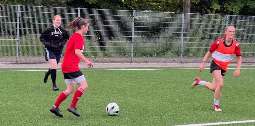 Training Kunstrasen. © 2024 Heikendorfer SV