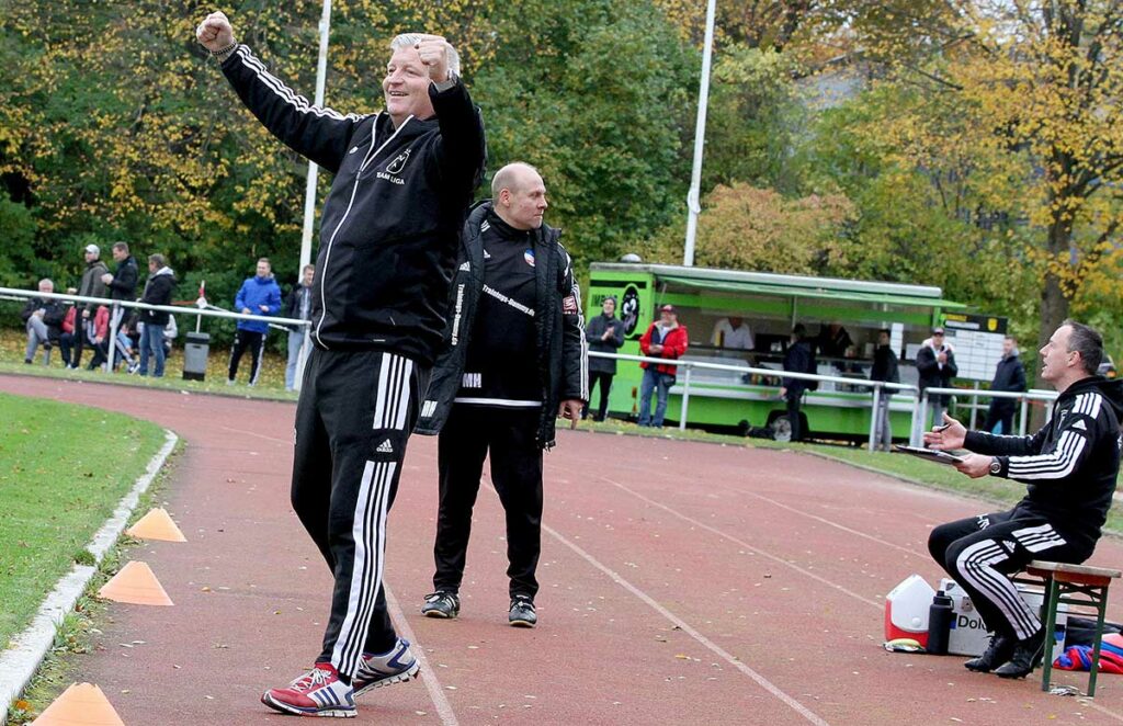 Volkmar Meyer jubelt über das golden goal gegen den TSV Kronshagen. © Ismail Yesilyurt