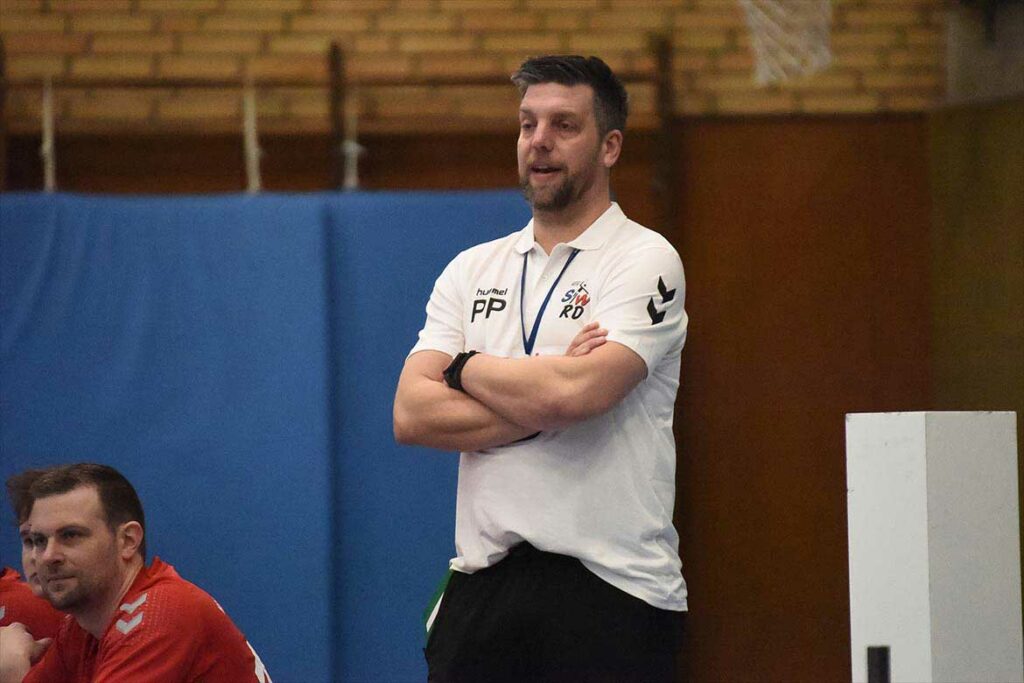 Trainer Philipp Petriesas (HSG S-W-RD). © 2023 Olaf Wegerich Trainer Philipp Petresias (HSG S-W-RD). © 2023 Olaf Wegerich