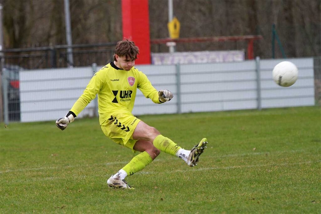 Kjell Sörensen (SC Weiche FL 08 II) sah einen sehenswerten Treffer zum 0-2. © 2026 Ismail Yesilyurt Kjell Sörensen (SC Weiche FL 08 II) sah einen sehenswerten Treffer zum 0-2. © 2026 Ismail Yesilyurt