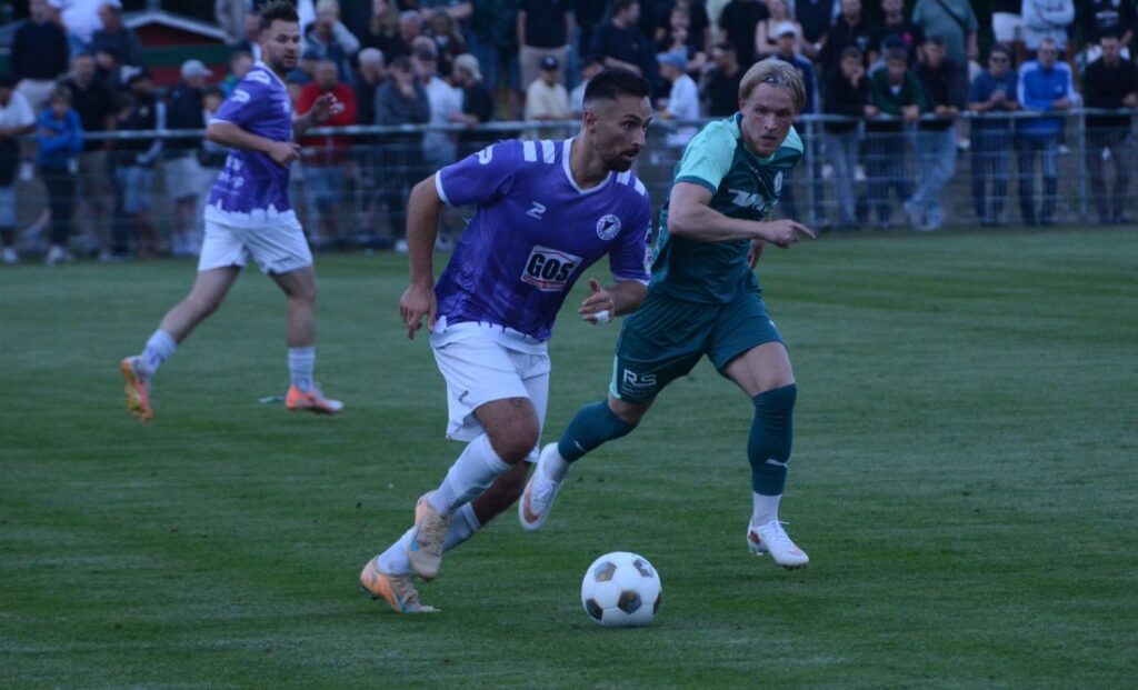 Derbyheld Rafael Krause drehte mit zwei Toren groß auf. © 2026 Olaf Wegerich Derbyheld Rafael Krause drehte mit zwei Toren groß auf. © 2026 Olaf Wegerich