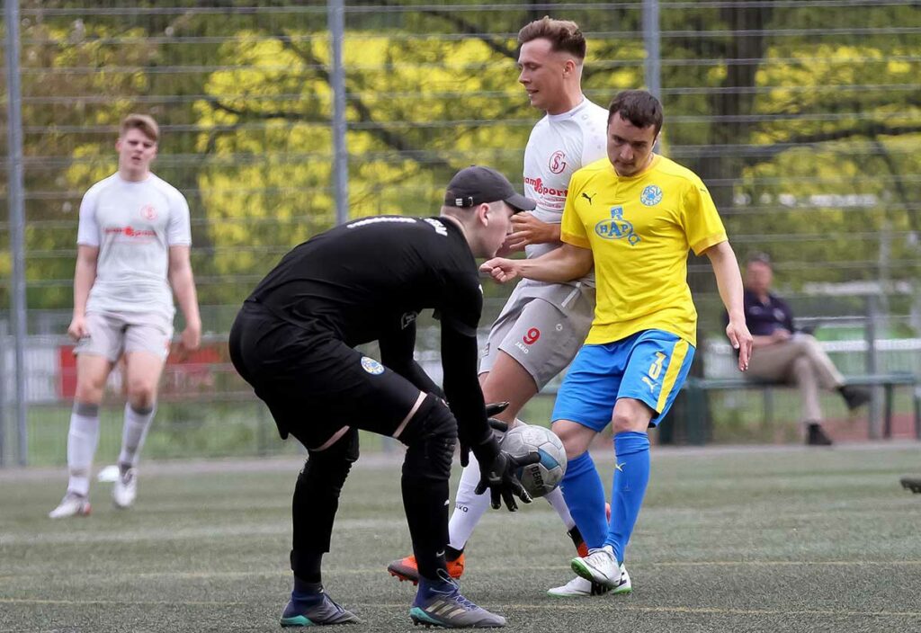 ASV-Torwart Simon Ehrk konnte sich strecken und Recken wie er wollte, gegen die fehlerlosen Preetzer gab es wenig zu halten. © Ismail Yesilyurt