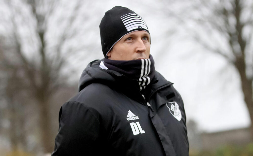 Cheftrainer David Lehwald hat seine Flintbeker Schäfchen erfolgreich im Blick. Cheftrainer David Lehwald hat seine Flintbeker Schäfchen erfolgreich im Blick. © Ismail Yesilyurt