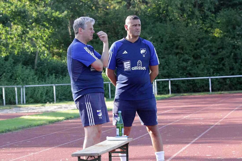 Wieder vereint beim TuS Rotenhof. Cheftrainer Hermi Lausen (li.) und Jilani Ben Mahmoud. © 2023 Ismail Yesilyurt