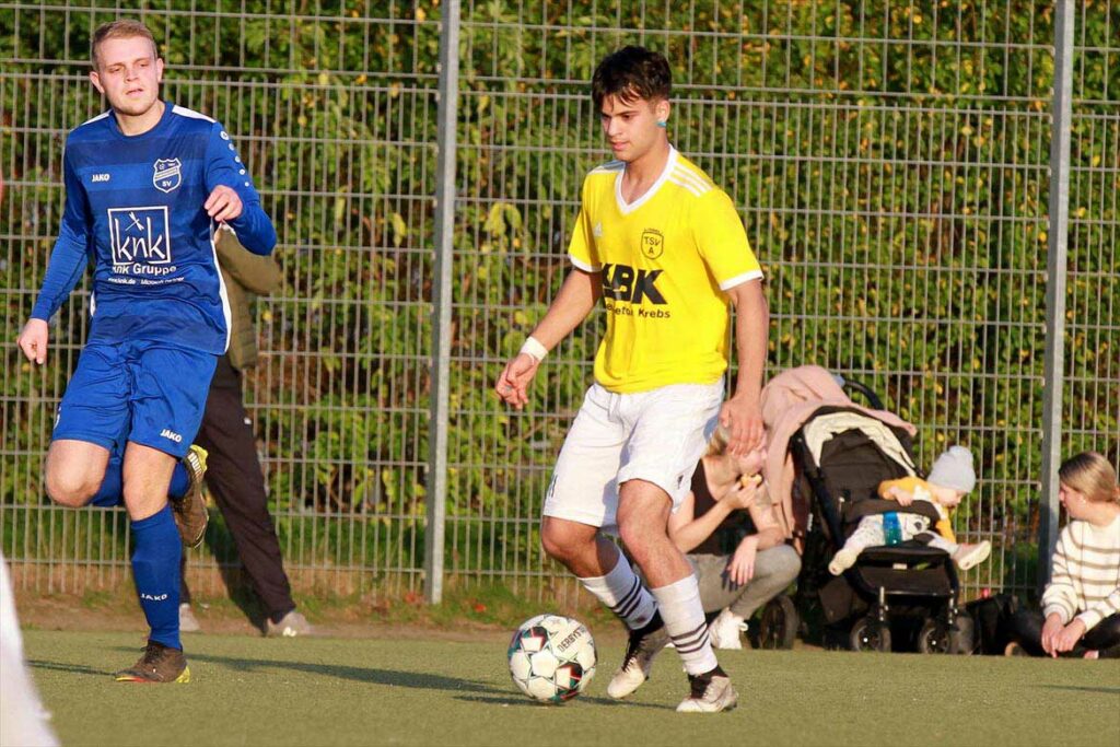 Arda Aslan wechselte auch in der Winterpause in der gleichen Klasse. Der schnelle Flügelspieler ist nun beim Tabellenführer Rot-Schwarz Kiel aktiv. © 2022 Ismail Yesilyurt