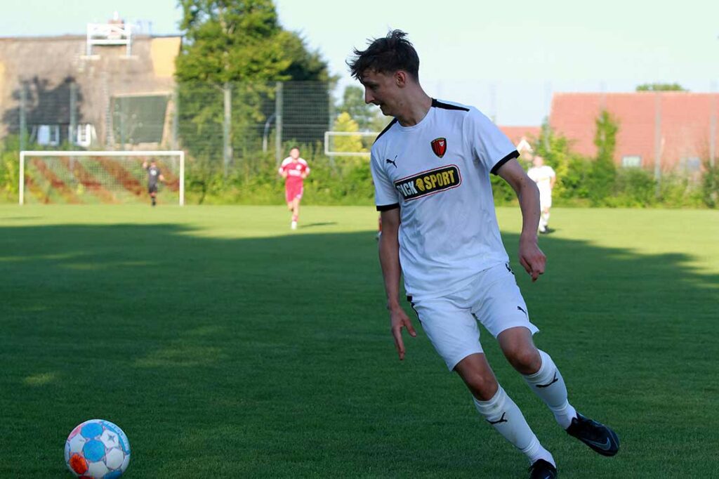 Jonathan Suchocki (SSG Rot-Schwarz Kiel) gelang die wichtige 1:0-Führung (Archivfoto). Quelle: Ismail Yesilyurt Jonathan Suchocki (SSG Rot-Schwarz Kiel) gelang die wichtige 1:0-Führung (Archivfoto). Quelle: Ismail Yesilyurt