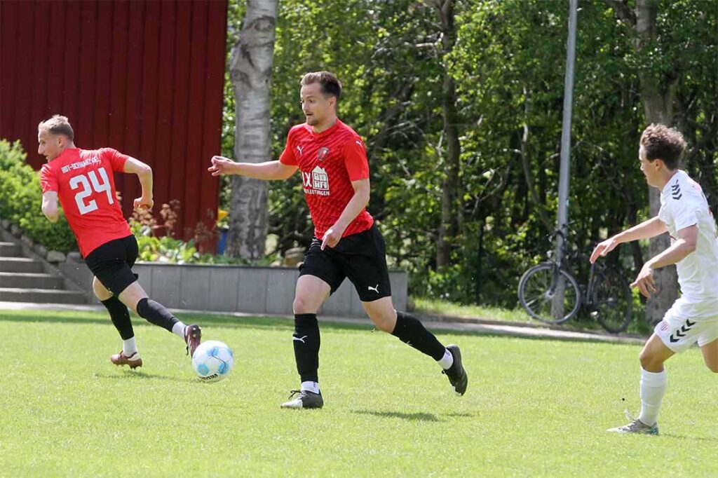 Justus Kiewald (Rot-Schwarz Kiel) auf dem Weg zu seinem Superpass zum 1:0. © 2025 Ismail Yesilyurt Justus Kiewald (Rot-Schwarz Kiel) auf dem Weg zu seinem Superpass zum 1-0. © 2025 Ismail Yesilyurt