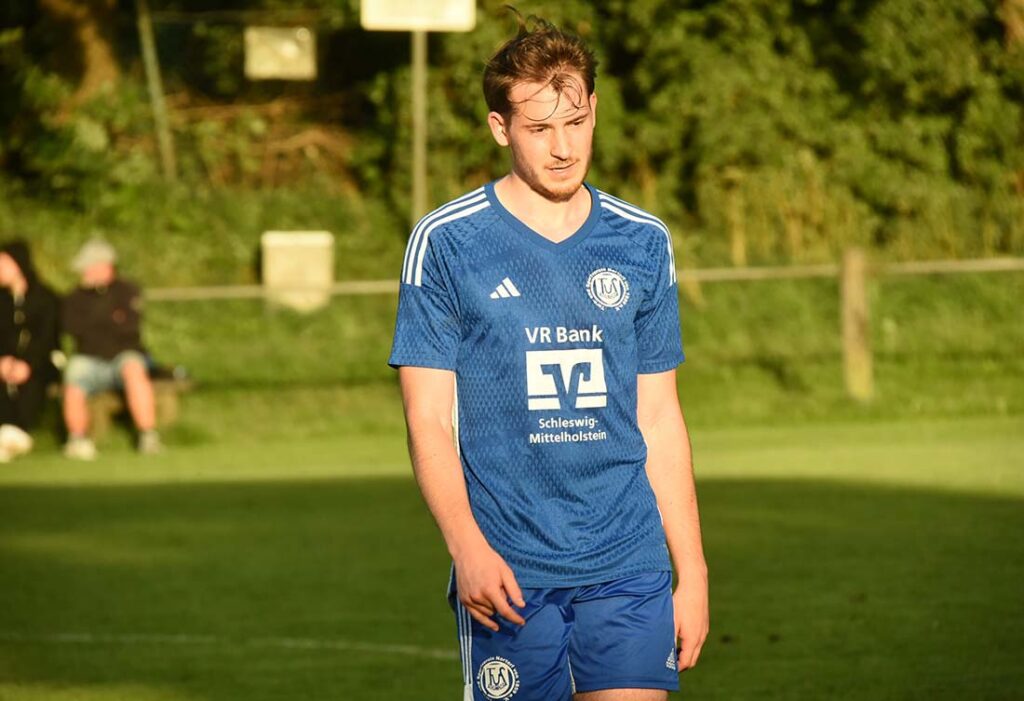 Lenni Rautenberg kam für den am Knie verletzten Boysen. © 2025 Olaf Wegerich Lenni Rautenberg kam für den am Knie verletzten Boysen. © 2025 Olaf Wegerich.jpg