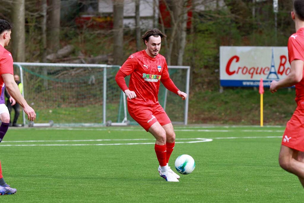 Moritz Haye (Inter Türkspor Kiel) musste verletzt raus nach der Halbzeit. © 2026 Ismail Yesilyurt Moritz Haye (Inter Türkspor Kiel) musste verletzt raus nach der Halbzeit. © 2026 Ismail Yesilyurt