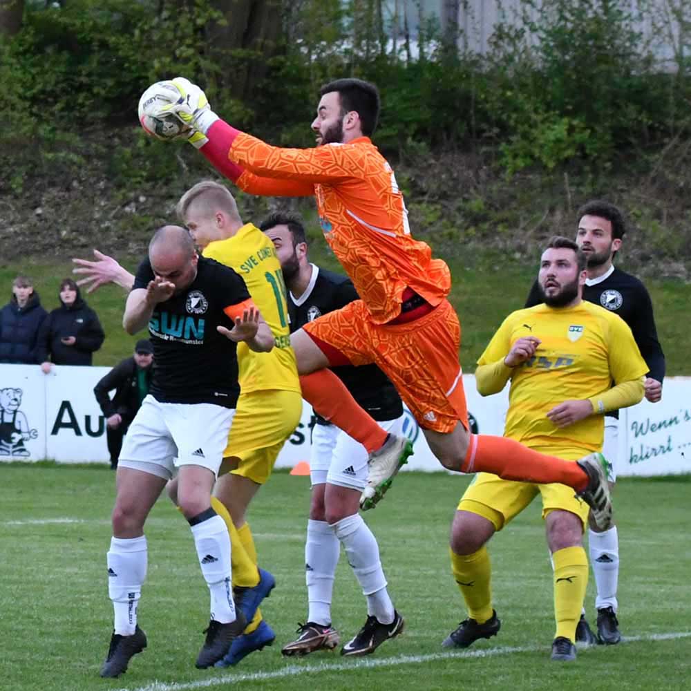 VfR-Keeper Christopher Newe war kaum beschäftigt. Wenn, dann war er zur Stelle. © Jörg Moritz VfR-Keeper Christopher Newe war kaum beschäftigt. Wenn, dann war er zur Stelle. © 2023 Jörg Moritz