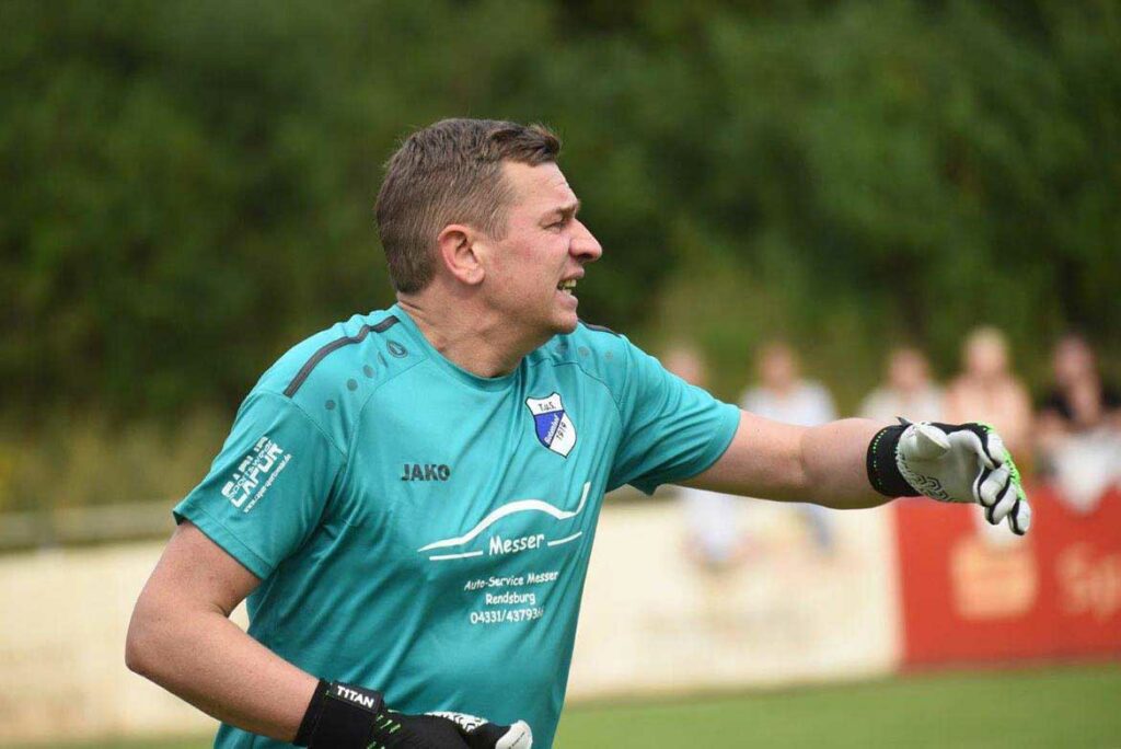 Torhüter Christian Wulff (TuS Rotenhof) ist in der neuen Saison Standy-by-Spieler. © 2022 Olaf Wegerich Torhüter Christian Wulff (TuS Rotenhof) ist in der neuen Saison Standy-by-Spieler. © 2022 Olaf Wegerich