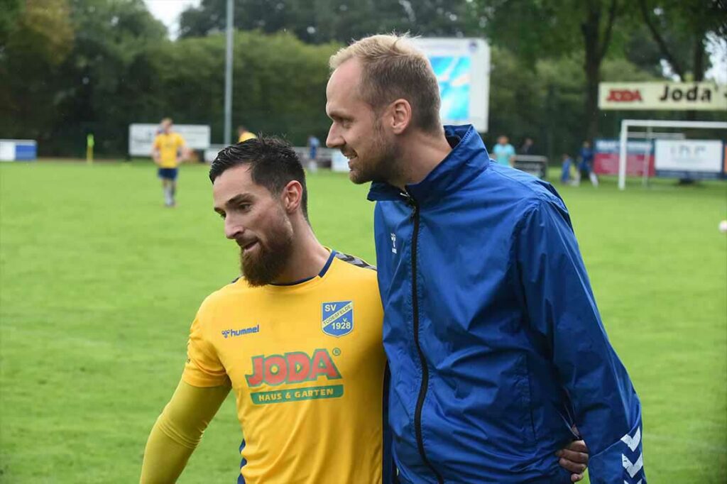 Neucoach Björn Sörensen bringt Freude und Erfolg mit zum SV Todesfelde. © 2023 Olaf Wegerich Neucoach Björn Sörensen bringt Freude und Erfolg mit zum SV Todesfelde. © 2023 Olaf Wegerich