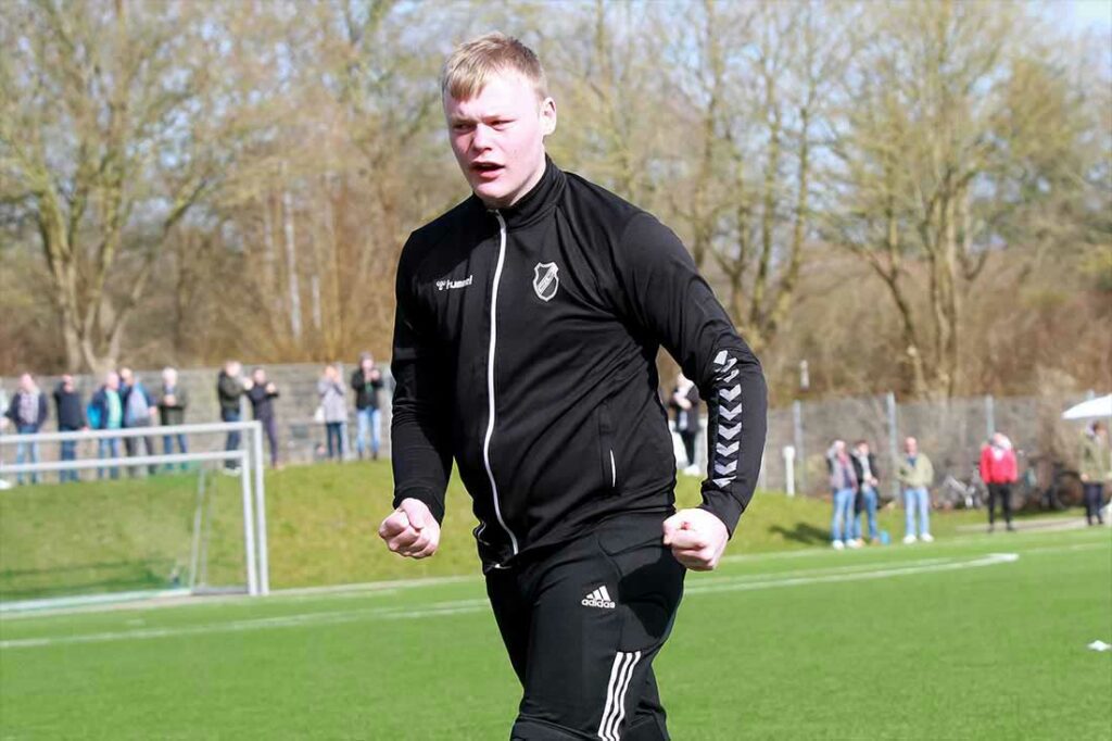 Moritz Stöcken, hier noch beim Heikendorfer SV, ist Laboes Held im Achtelfinale gegen den Wiker SV. © 2023 Ismail Yesilyurt