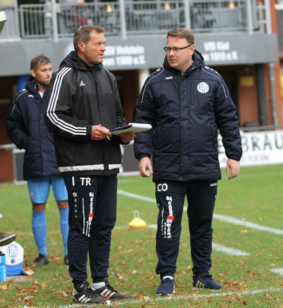 Matthias Liebal (li.) und Tim Spirgatis haben ihren VfB-Plan erfolgreich gezeichnet. Matthias Liebal (li.) und Tim Spirigatis haben ihren VfB-Plan erfolgreich gezeichnet.