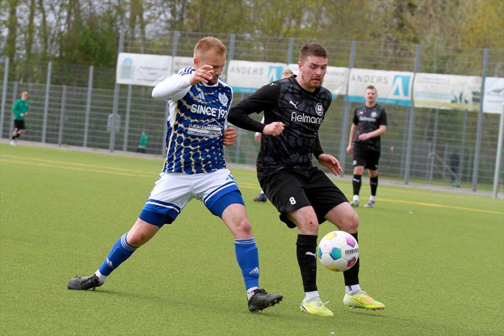 Leon Petersen (re., TSV Klausdorf) gegen xx (TSV Rantrum). © 2026 Ismail Yesilyurt Leon Petersen (re., TSV Klausdorf) gegen xx (TSV Rantrum). © 2026 Ismail Yesilyurt