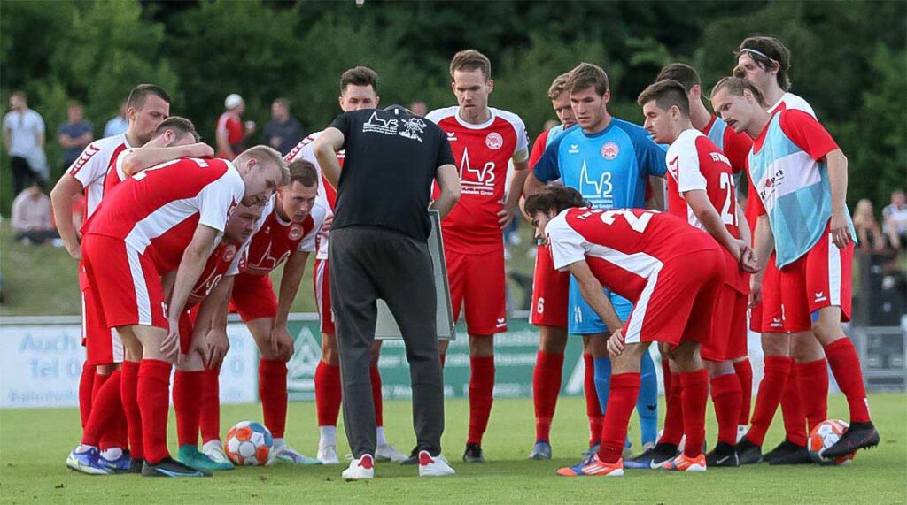 In der 2. Halbzeit hatte der TSV Bordesholm endlich Fuß gefasst und die Anweisungen von Trainer Björn Sörensen konsequenter umgesetzt. © Ismail Yesilyurt