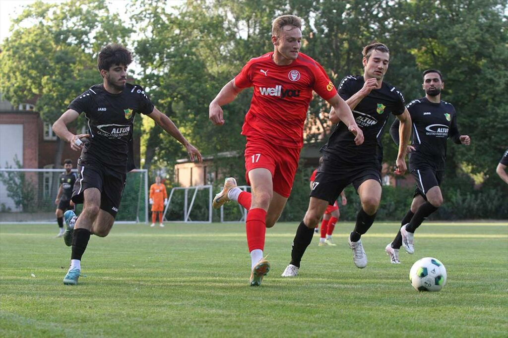Traf zum 2-0 – Stürmer Marc Schwabe (Kilia Kiel) © 2026 Ismail Yesilyurt Traf zum 2-0 - Stürmer Marc Schwabe (Kilia Kiel) © 2026 Ismail Yesilyurt