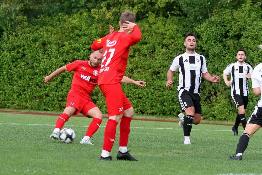 Julius Alt (Kilia Kiel) bei seinem 4:0 gegen den Heikendorfer SV. © 2025 Ismail Yesilyurt Julius Alt (Kilia Kiel) bei seinem 4-0 gegen den Heikendorfer SV. © 2025 Ismail Yesilyurt