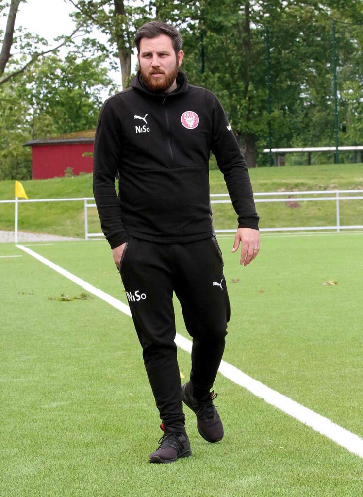 Nicola Soranno (Trainer FC Kilia Kiel) erwartet mit Tom Wüllner einen Allroundspieler.