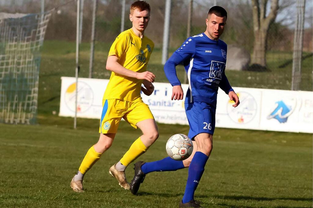Marcel Gonda (in blau, SG Dobersdorf/P.) sorgte mit seinen 8 Toren für viele Punkte beim Klassenerhalt. Marcel Gonda (in blau, SG Dobersdorf-P.) sorgte mit seinen 8 Toren für viele Punkte beim Klassenerhalt