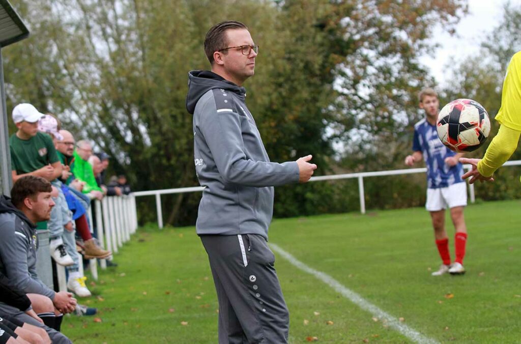 Unter Coach Dannie Osterhoff kann die Wik variabel spielen. Hoch Anlaufen wird aber favorisiert. © 2022 Ismail Yesilyurt