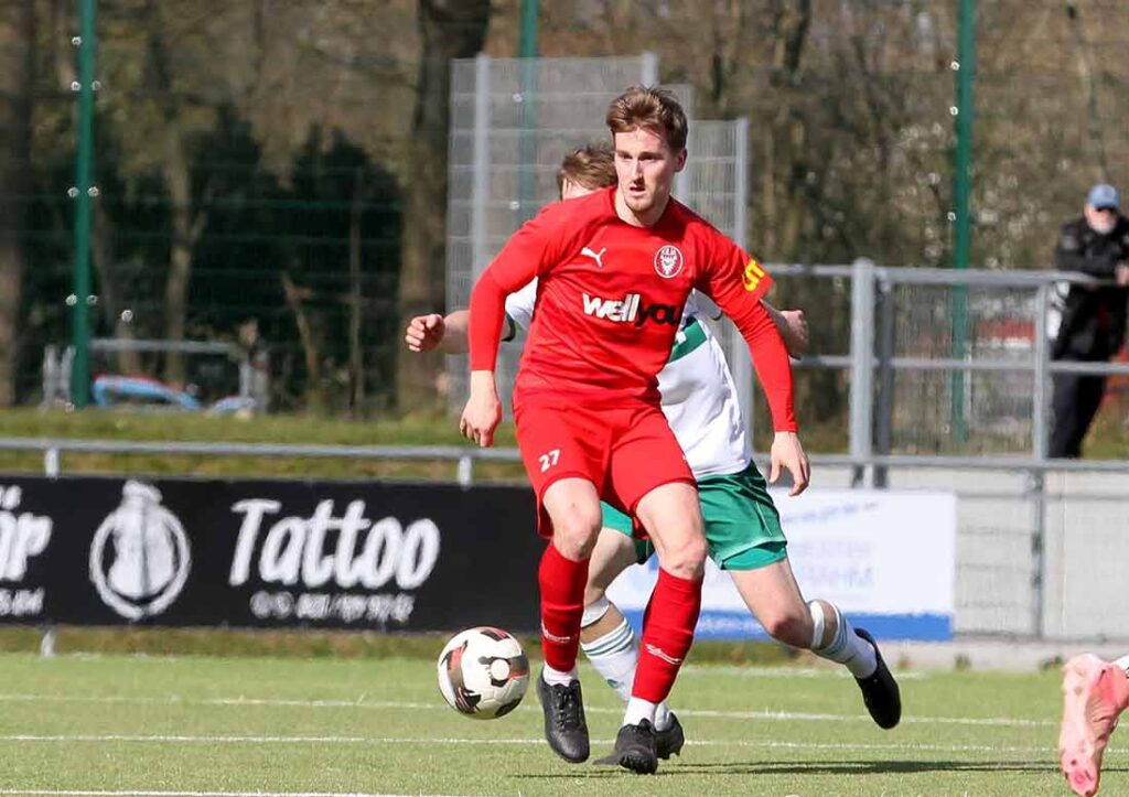 Yannik Jakubowski (Kilia Kiel) ist der gefährlichste Stürmer der Flens-Oberliga. © 2025 Ismail Yesilyurt Yannik Jakubowski (Kilia Kiel) ist der gefährlichste DStürmer der Flens-Oberliga. © 2025 Ismail Yesilyurt_241