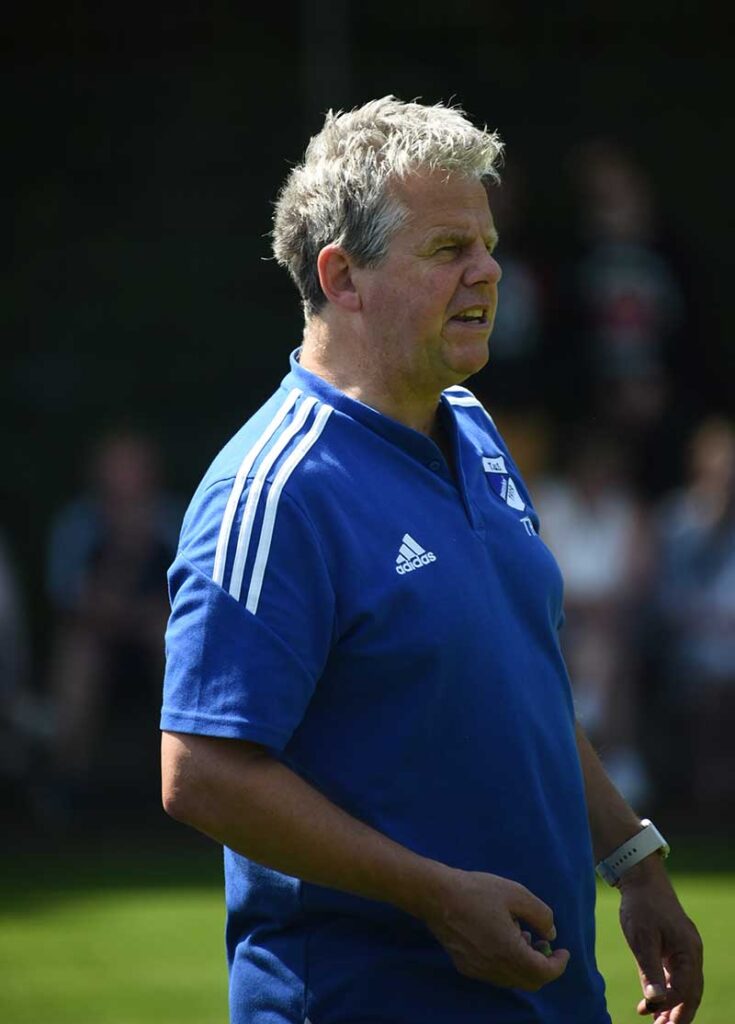 Trainer Hermi Lausen (TuS Rotenhof). © 2024 Olaf Wegerich Trainer Hermi Lausen (TuS Rotenhof). © 2024 Olaf Wegerich