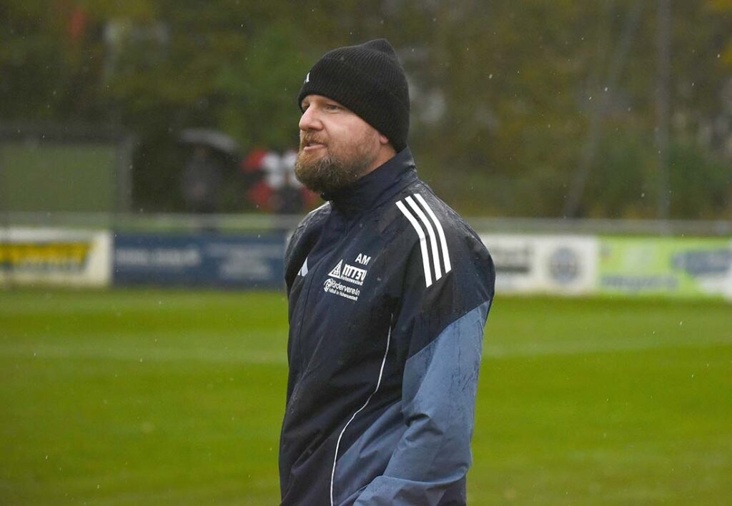 Trainer Arend Müller und der MTSV finden immer besser in die Spur. © Olaf Wegerich