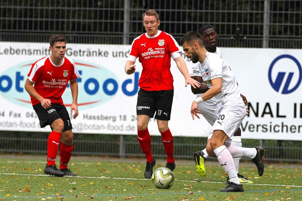 Name: Alban Jashari – Geburtsdatum: 08.02.1995 – Lieblingsposition: Linksaußen Alban Jashari (am Ball) freut sich nach seiner langen Verletzungspause auf das Comeback.