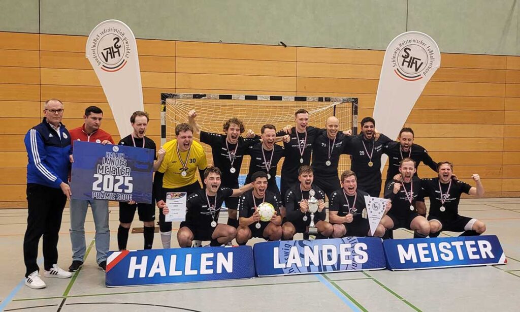 Der Hallenlandesmeister im Futsal 2024/25: die SG PTSK Futsal. © 2025 Stefan Boisen Der Hallenlandesmeister im Futsal 2024/25: die SG PTSK Futsal. © 2025 Stefan Boisen