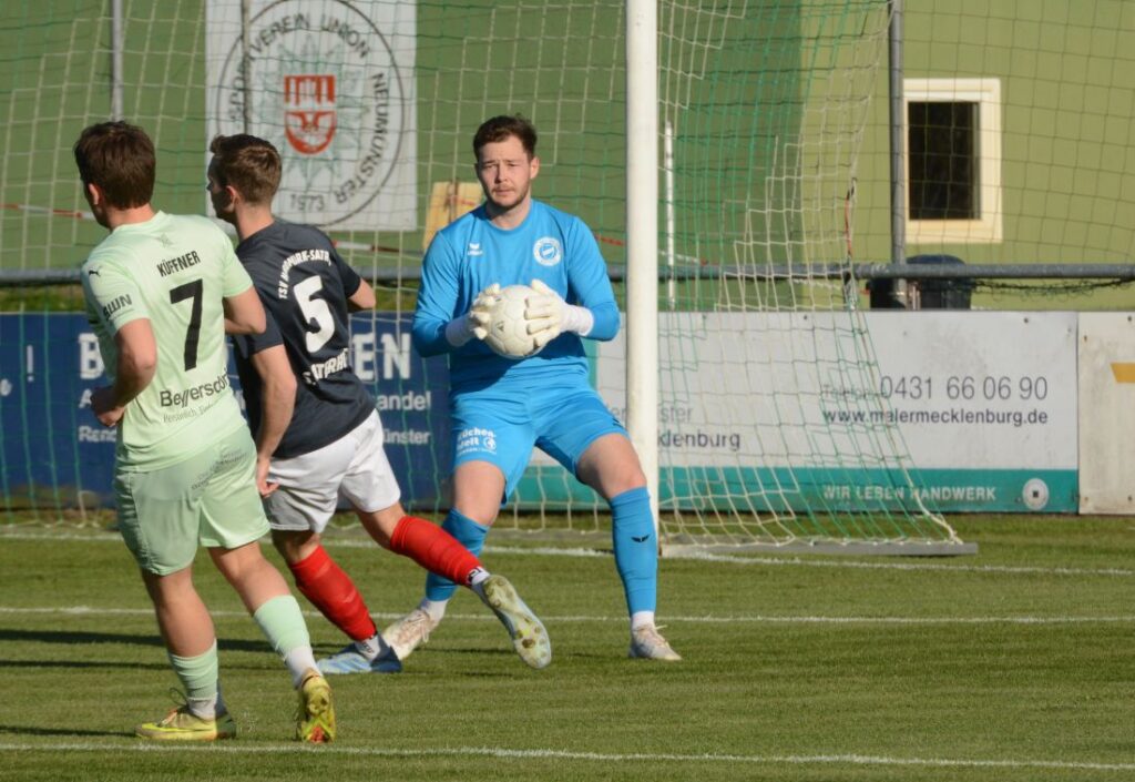 Torhüter Tobias Rau vom TSV Nordmark Satrup feierte sein Oberligadebut. © 2026 Olaf Wegerich Torhüter Tobias Rau vom TSV Nordmark Satrup feierte sein Oberligadebut. © 2026 Olaf Wegerich