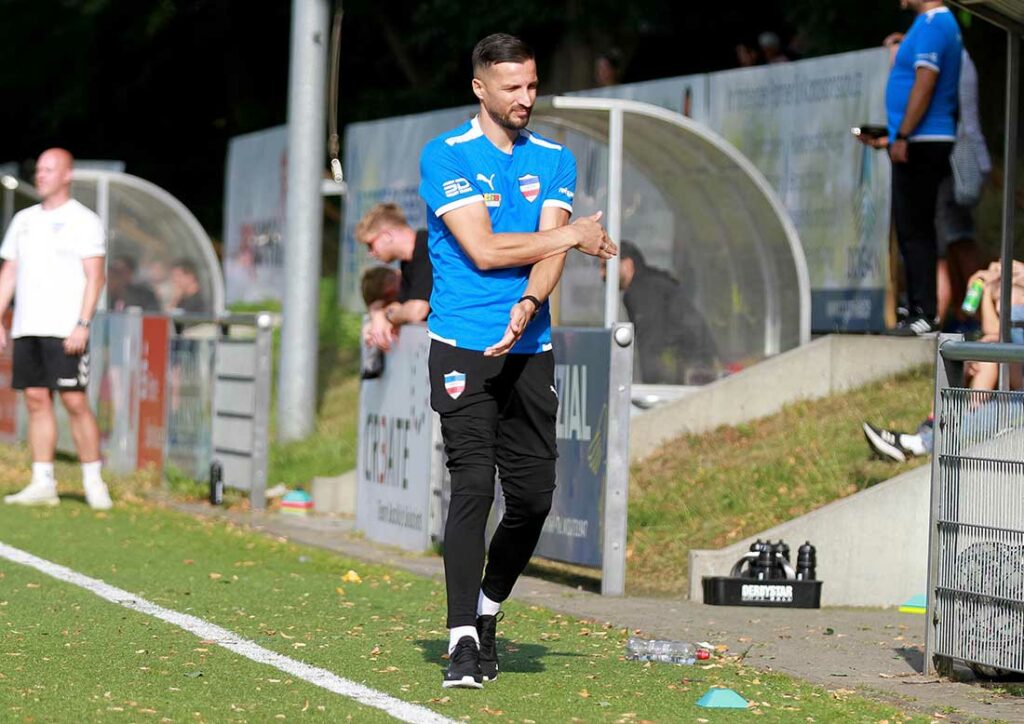 Verflixt! Schon wieder Punkte verschenkt. Mag Inter-Coach Liridon Imeri vielleicht denken (Archivfoto). Quelle: Ismail Yesilyurt