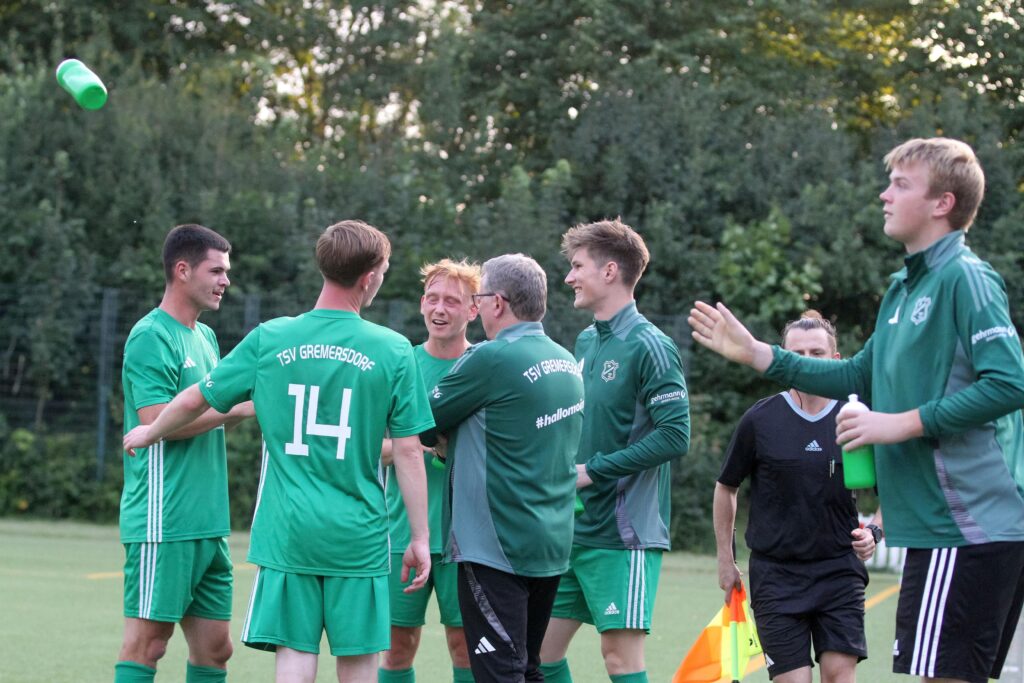 Dem Neuling TSV Gremersdorf steht in der Verbandsliga Ost das Wasser bis zum Hals. © 2025 Ismail Yesilyurt Dem Neuling TSV Gremersdorf steht in der Verbandsliga Ost das Wasser bis zum Hals. © 2025 Ismail Yesilyurt