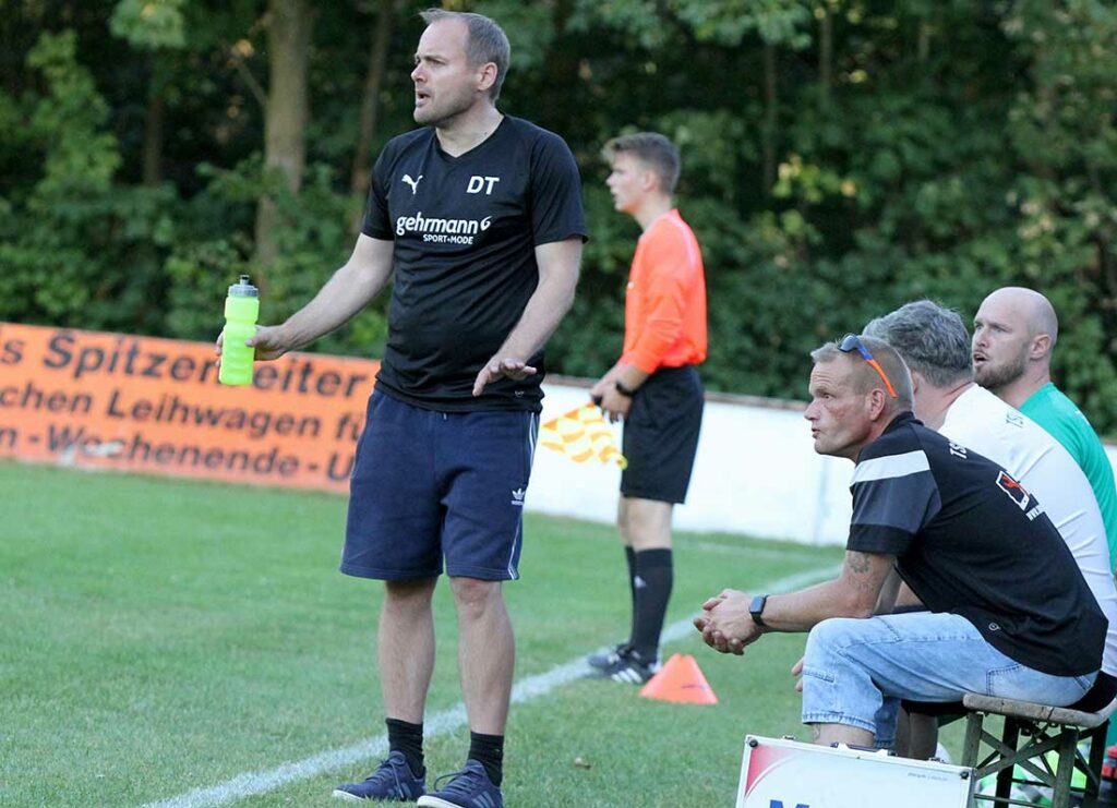 Trainer Dennis Trociewicz weiß, dass in der Ruhe die Kraft liegt nach der bisher nicht optimalen Vorbereitung. © 2022 Ismail Yesilyurt