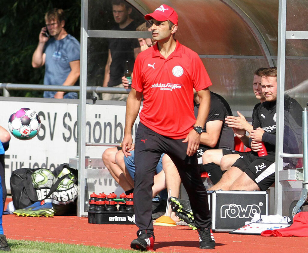 Karim Youssef plant als Cheftrainer der Probsteier SG schon ein paar Schritte voraus. © Ismail Yesilyurt Karim Youssef plant als Cheftrainer der Probsteier SG schon ein paar Schritte voraus. © Ismail Yesilyurt