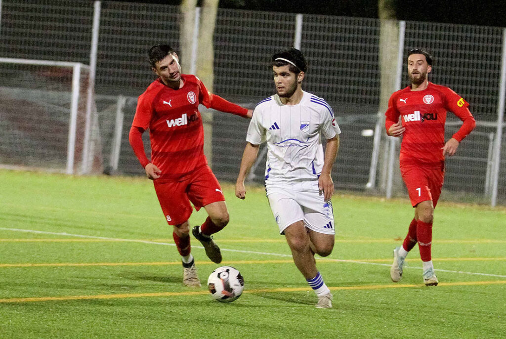 Simar Dilbagi (am Ball, TuS Rotenhof) © 2024 Ismail Yesilyurt Simar Dilbagi (am Ball, TuS Rotenhof) © 2024 Ismail Yesilyurt