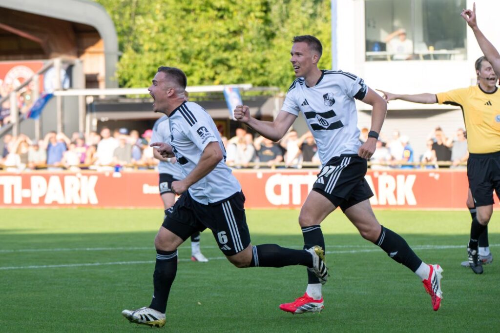 Fabian Arndt und Jonah Gieseler hatten leider nur einmal Grund zum jubeln. © 2026 Volker Schlichting Fabian Arndt und Jonah Gieseler hatten leider nur einmal Grund zum jubeln. © 2026 Volker Schlichting