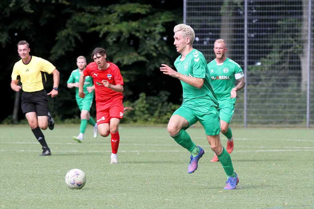 Denny Pawlowski (IF Stj. Flensborg) und Bruder David (nicht auf dem Foto) gehören zum Vierer-Pack, das nach der Pause für Power sorgt. © 2024 Ismail Yesilyurt