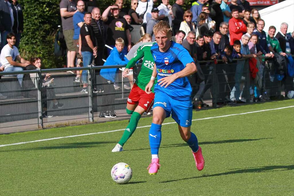 Justin Petersen (Inter Türkspor Kiel) erzielte den schönen Anschlusstreffer in Eckernförde. © 2023 Ismail Yesilyurt