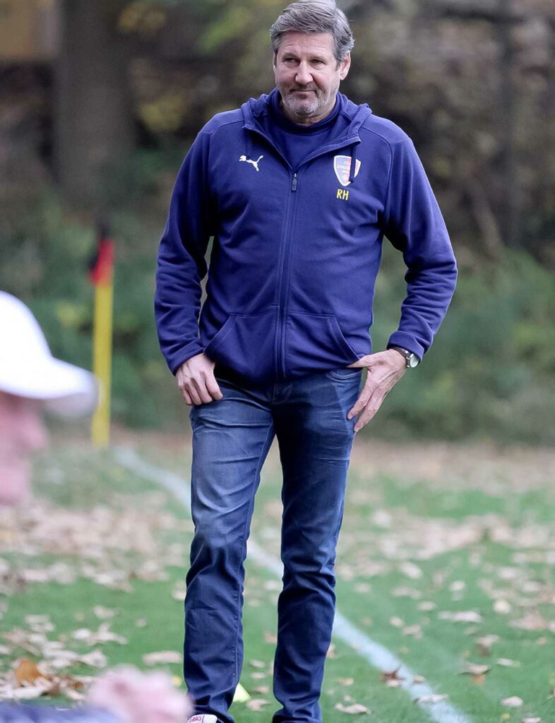 Saxonia-Coach Ralf Hartmann sieht noch Verbesserungspotenzial bei seinem Team. Saxonia-Coach Ralf Hartmann sieht noch Verbesserungspotenzial bei seinem Team.