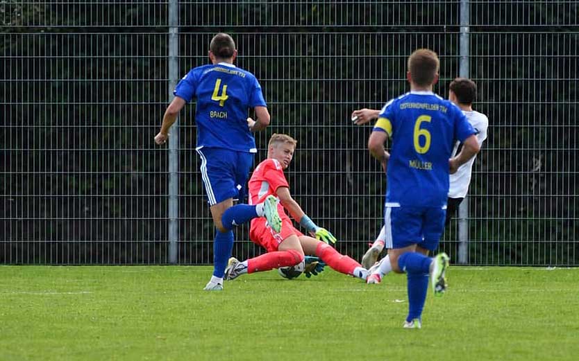 Keeper Kjell Bodtke (Osterrönfelder TSV) rettete den 2:1-Sieg gegen Alemannia Wilster. © 2026 OTSV – Markus Till Keeper Kjell Bodtke (Osterrönfelder TSV) rettete den 2-1-Sieg gegen Alemannia Wilster. © 2026 OTSV - Markus Till