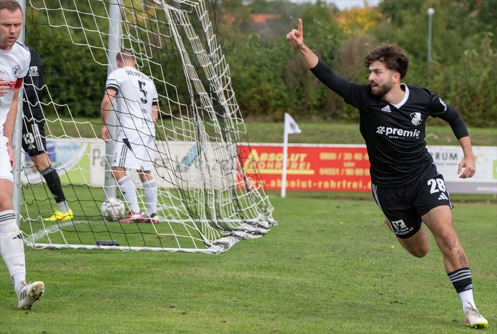 Yusuf Abdelrahman (Heider SV) nach seinem 1:0 bei Preußen Reinfeld.© 2025 Volker Schlichting Yusuf Abdelrahman (Heider SV nach seinem 1:0 bei Preußen Reinfeld.© 2025 Volker Schlichting