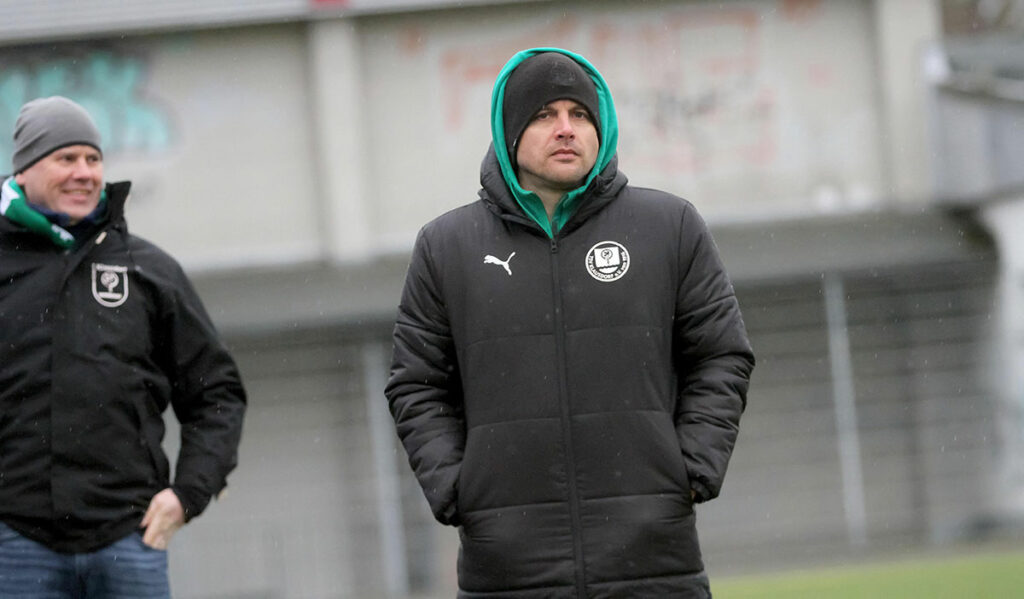 Dennis Trociewicz (Cheftrainer TSV Klausdorf). Dennis Trociewicz (Cheftrainer TSV Klausdorf).