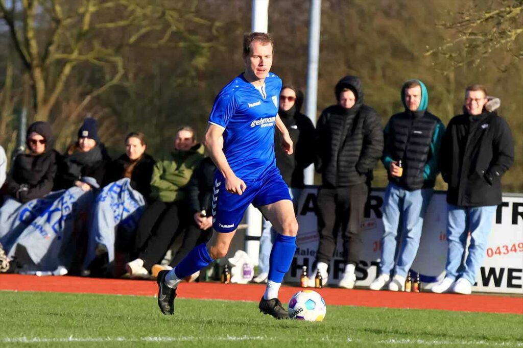 Palle Jespersen: einer der Topspieler und aktuell bester Torschütze in der Verbandsliga Ost. © 2024 Ismail Yesilyurt