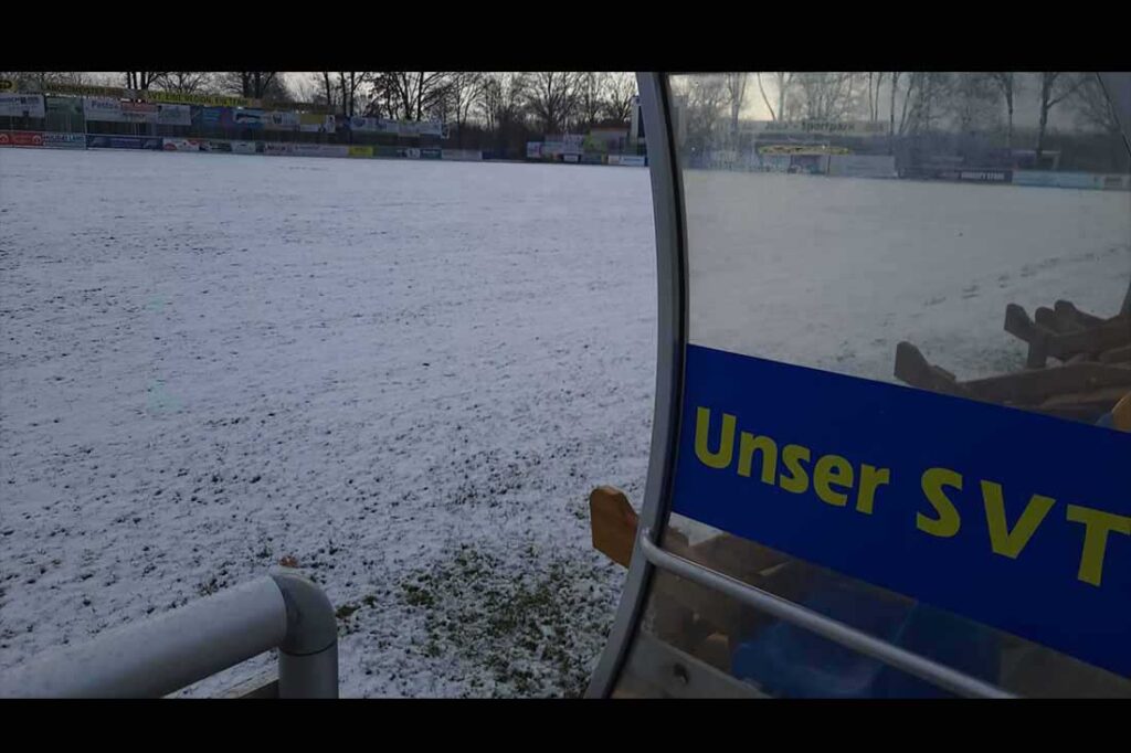 Der schneebeckte Platz des SV Todesfelde. © 2025 Alexander Klein Der schneebeckte Platz des SV Todesfelde. © 2025 Alexander Klein