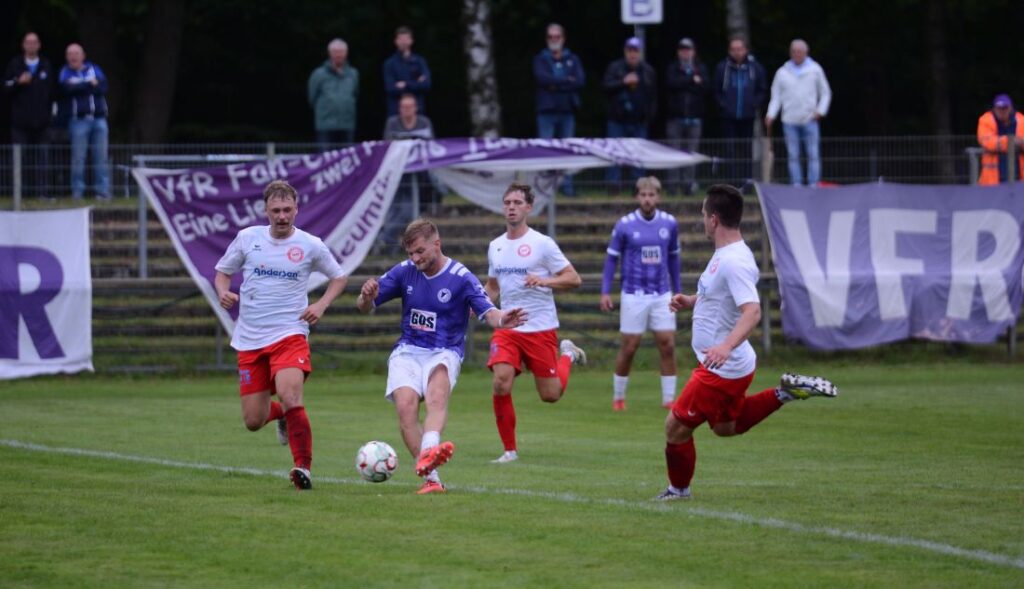 Nils Drauschke trifft zum 3-0 für den VfR Neumünster. © 2026 Olaf Wegerich Nils Drauschke trifft zum 3-0 für den VfR Neumünster. © 2026 Olaf Wegerich