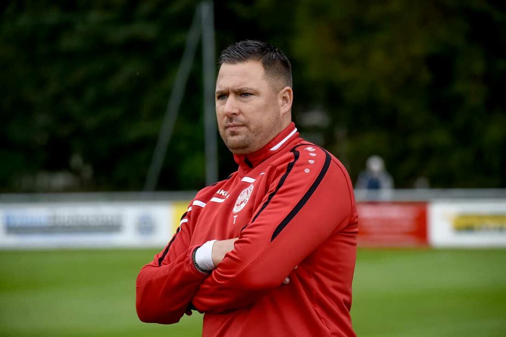 Trainer Florian Rammer (Bordesholm) war nicht mit einigen Entscheidungen des Referees überhaupt nicht einverstanden (Archivfoto). © 2022 Olaf Wegerich