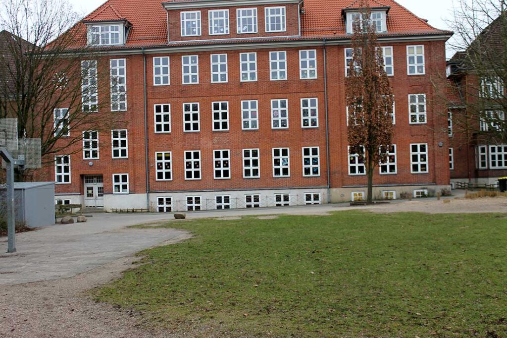 Rückfront der Christlichen Schule. © 2025 youkick Rückfront der Christlichen Schule. © youkick