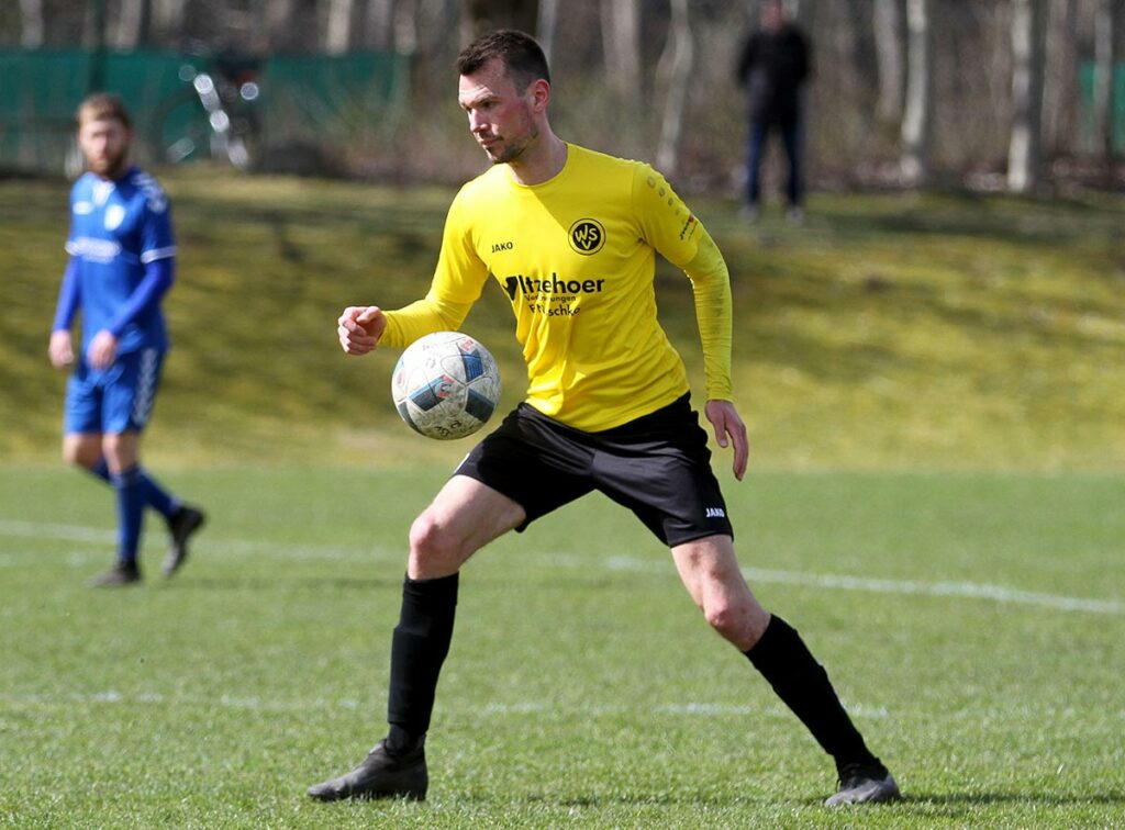 Das erste Goal der Begegnung gehörte Wiks Nummer 10 Jonas Kessler. Das erste Goal der Begegnung gehörte Wiks Nummer 10 Jonas Kessler. © Ismail Yesilyurt